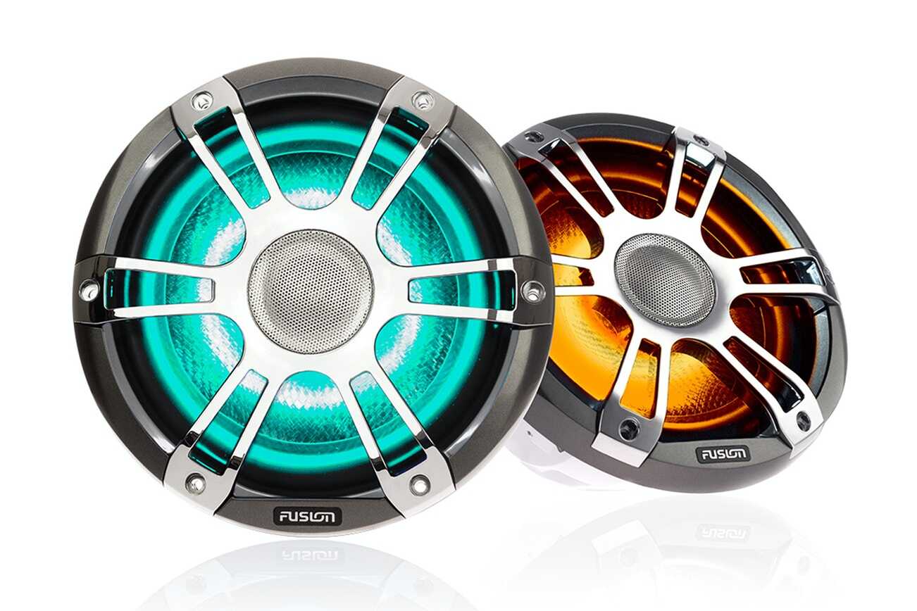 FUSION Signature Series Sports Marine Speakers FUSION Signature Series Sports Marine Speakers