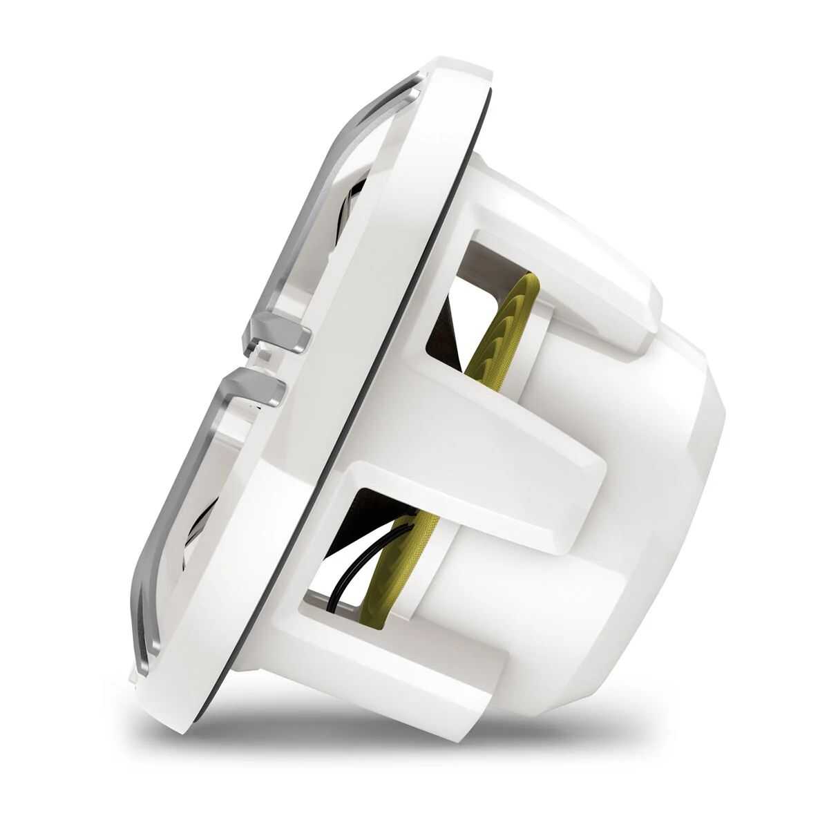 Seitliche Ansicht des Fusion Apollo Subwoofers mit optionalem Sportgrill zum Schutz und für individuelles Design.