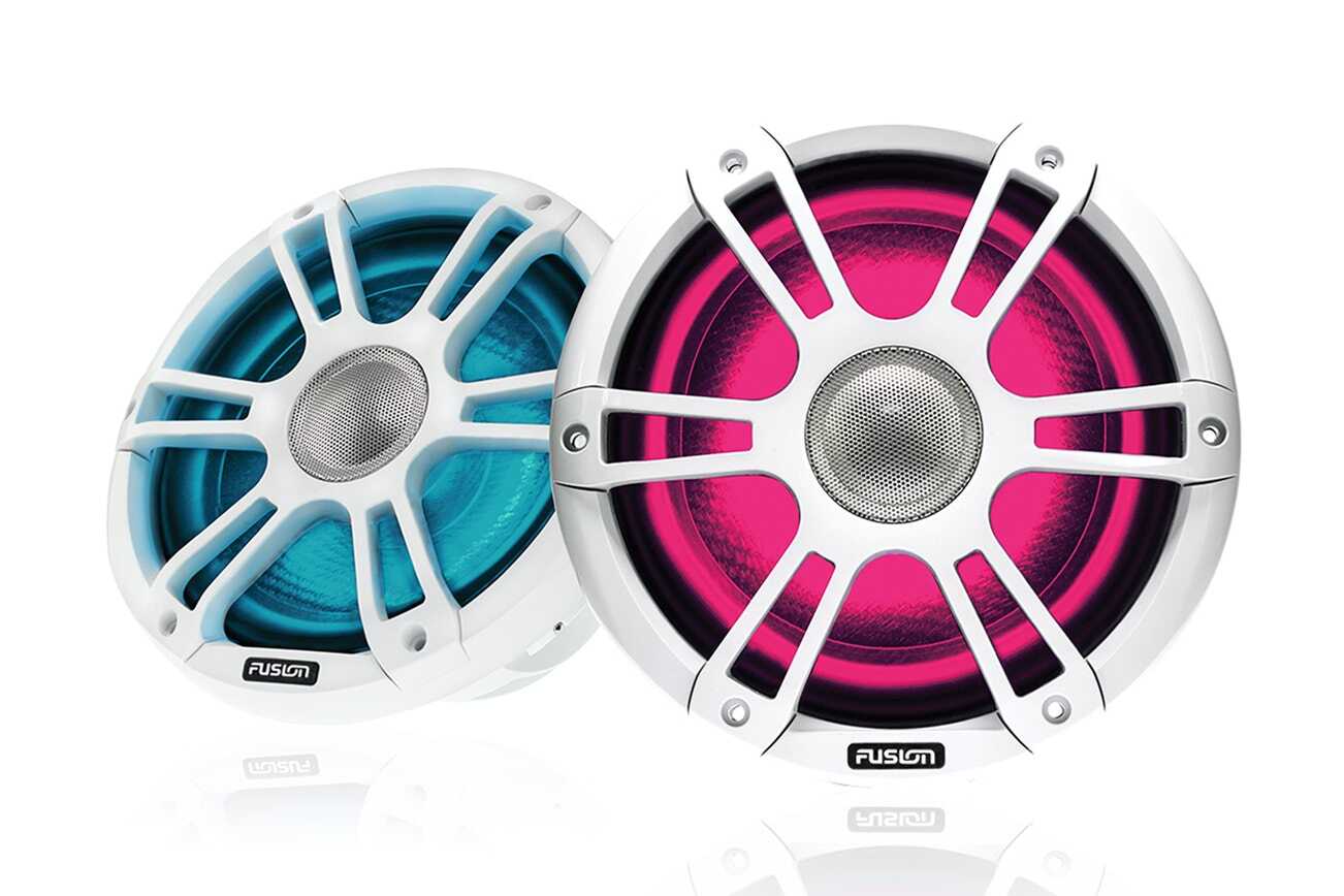 FUSION Signature Series Sports Marine Speakers FUSION Signature Series Sports Marine Speakers