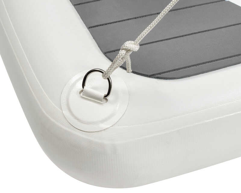 Optionales Geländer-Kit sicher an der Airwalk Gangway 240 cm montiert