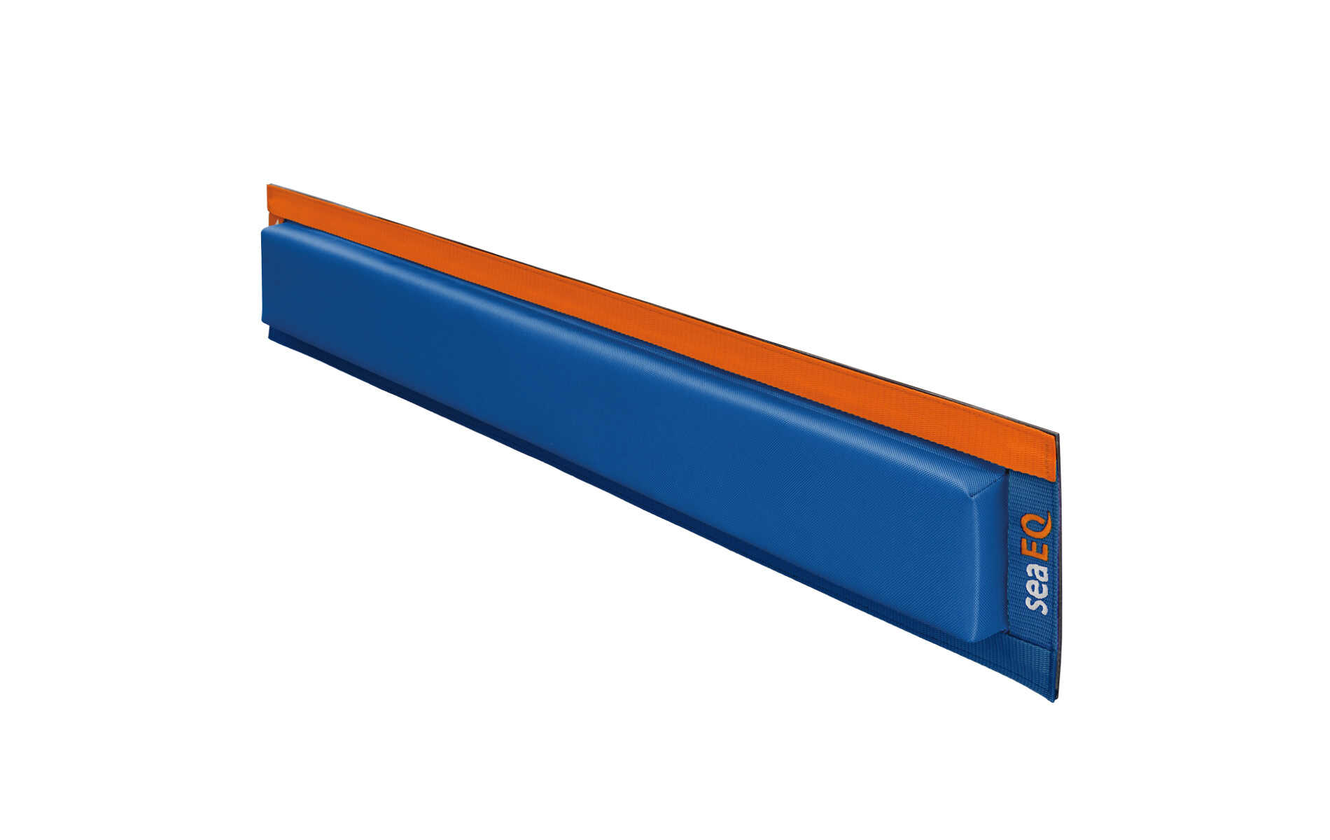 Kompakter Stegfender DF 80/10 als Bootsschutz am Steg in blau